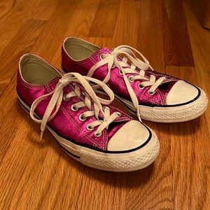 Hot pink Converse